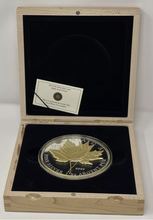 Load image into Gallery viewer, 2013 Fine silver 1 Kilo Canada $250 Maple Leaf Forever. X-124
